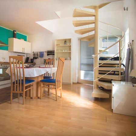 Altstadt Apartment Charly Dusseldorf Ngoại thất bức ảnh